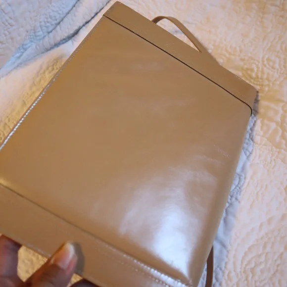 VINTAGE BAG - VOGUE EXCLUSIVE - Picture 10 of 16